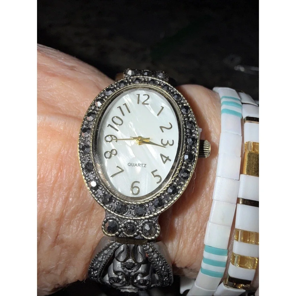 Lot of 8 Vintage Ladies Quartz Watches Wrangler Aeropostale, Marcelle Welch 5440